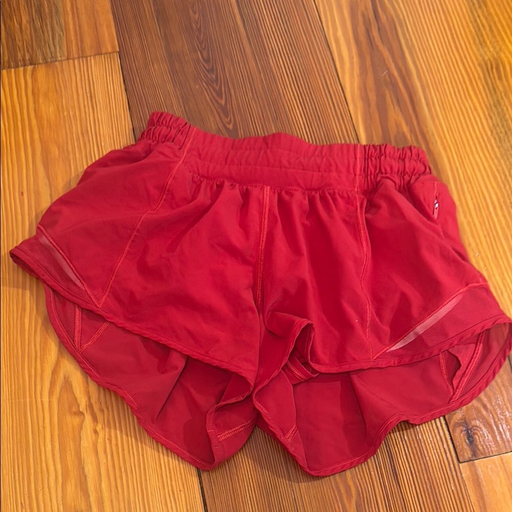Lululemon Athletica Red Athletic Hotty Hot Shorts 2.5 Inch